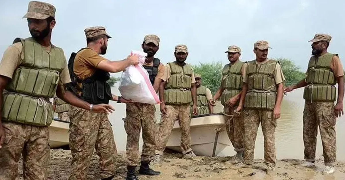 Pakistan Army Rescues
