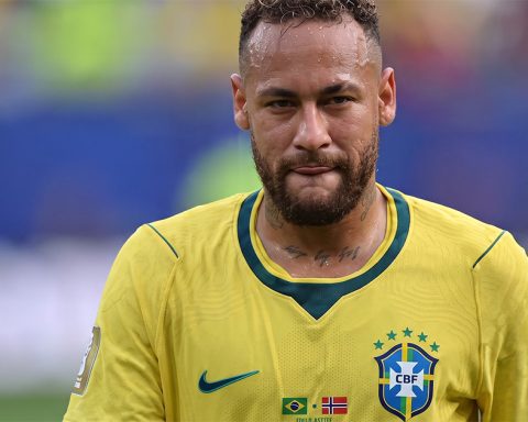 Neymar Jr. Announces Retirement from International Football