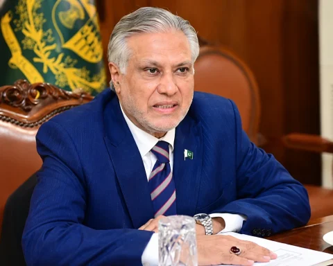 Ishaq Dar Invited to Istanbul